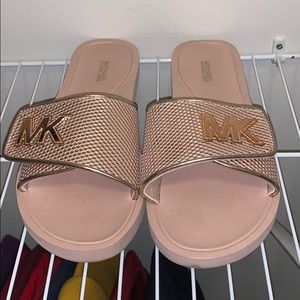 Michael Kors Rosegold Slides